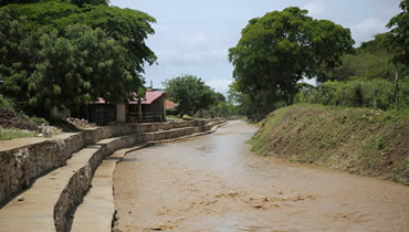 C.R.A. entregó obras de recuperación del arroyo El Pantano, en Manatí
