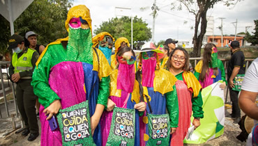 Quien lo cuida es quien lo goza’: embajadores ambientales de la C.R.A hacen presencia en el Carnaval del Atlántico