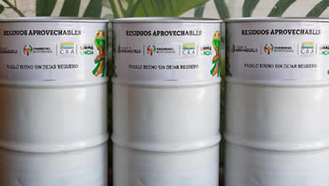 C.R.A. instala 60 puntos ecológicos en la Vía 40 y se suma a la Batalla de Flores con su mensaje ambiental ‘Somos Agua’